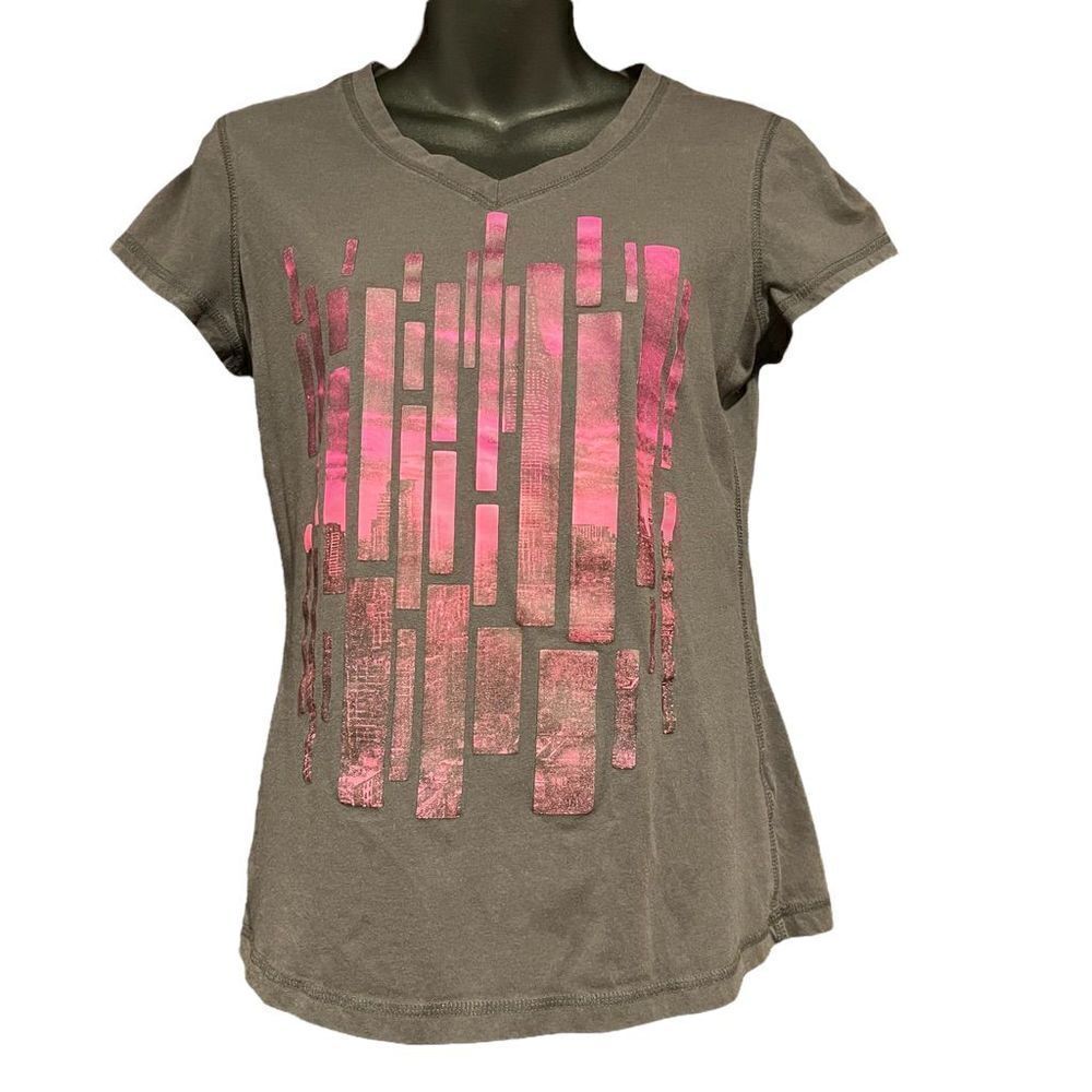 Tech Gear Hot Pink Cityscape T-Shirt Junior’s Medium